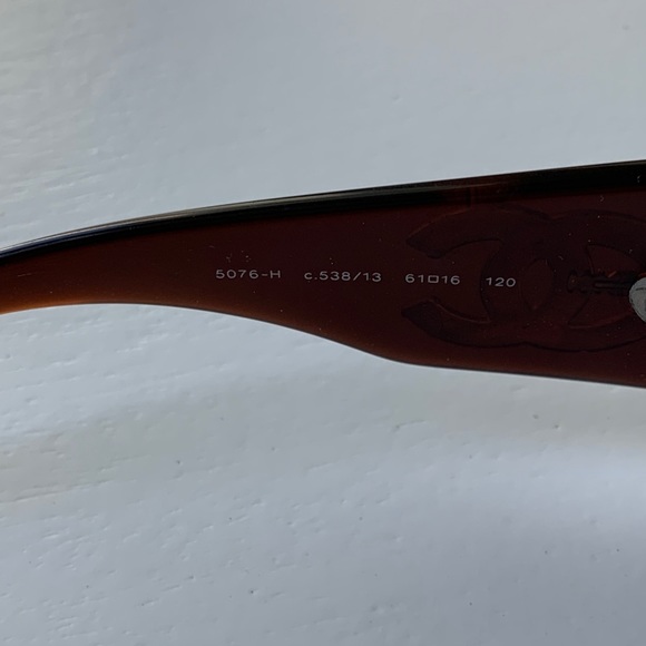 Chanel sunglasses - Picture 4 of 6